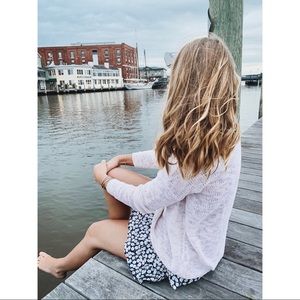 Brandy Melville Lightweight Neutral Sweater